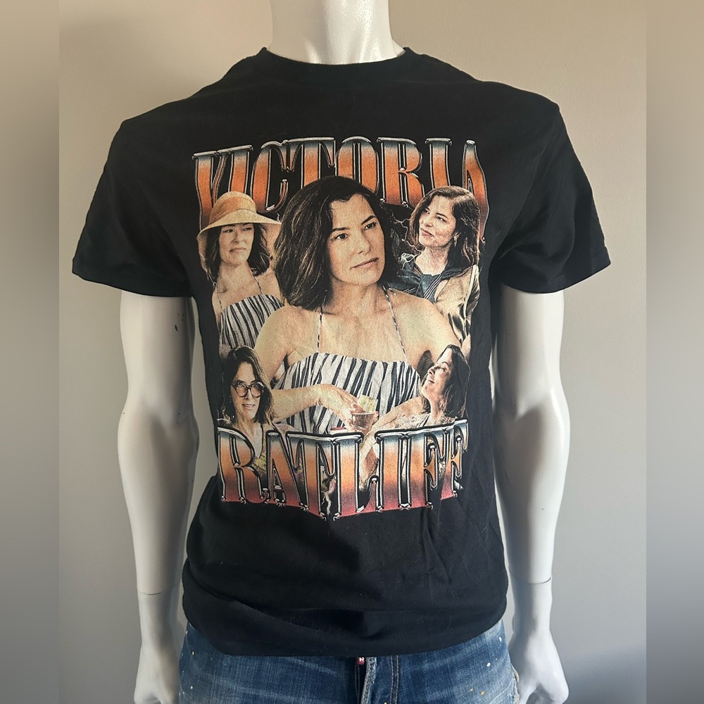 White Lotus ‘Victoria Ratliff’ cotton tee